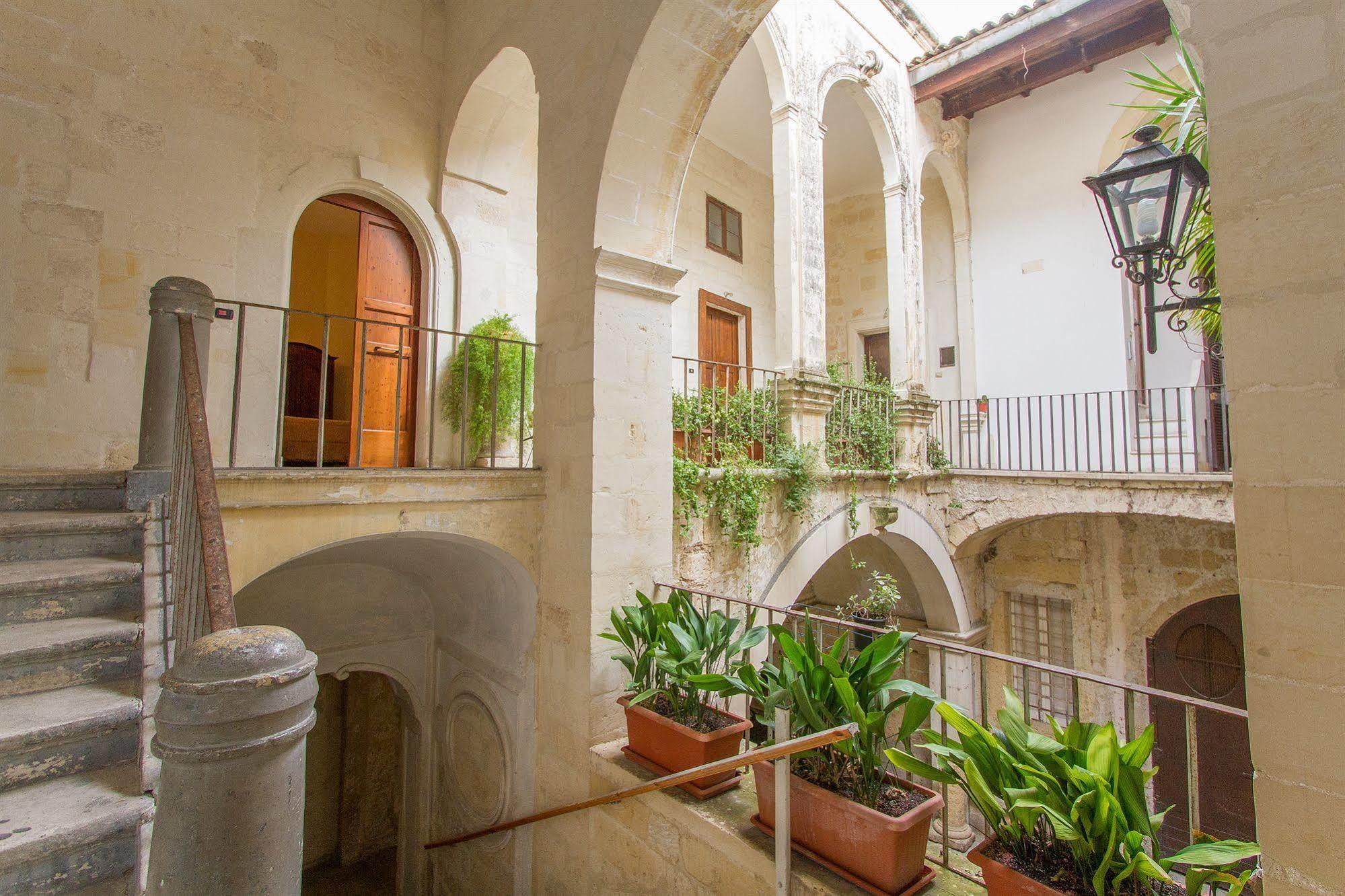 B&B Casa Li Santi Lecce Luaran gambar